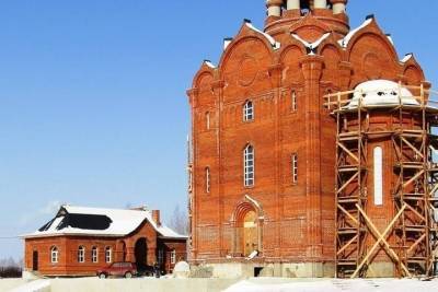 В селе Беломестная Криуша Тамбовского района продолжают строить храм