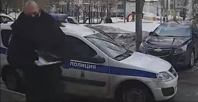 В Москве в Орехово-Борисово Южное парень выпрыгнул из окна на 17 этаже и выжил, видео - ТЕЛЕГРАФ