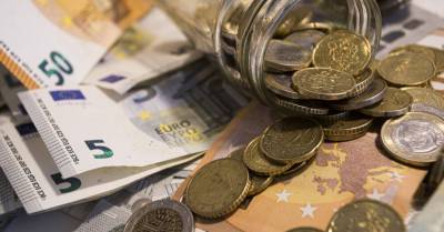 Правительство одобрило выплату 200 евро пенсионерам и людям с инвалидностью