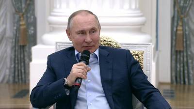 Путин рассказал, как сидел у постели больного профессора
