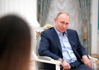 Путин рассказал, как в студенческие годы дежурил у постели заболевшего учителя