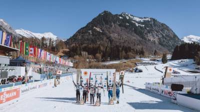Российские лыжницы взяли серебро в эстафете 4x5 км в ЧМ-2021