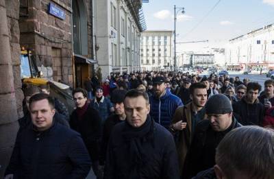 Почему Алексею Навальному не удалось разжечь революцию в России