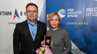 Шеф-редактора "Спутника в Крыму" наградили почетным знаком СЖР