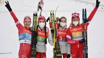 Российские лыжницы взяли серебро в эстафете чемпионата мира