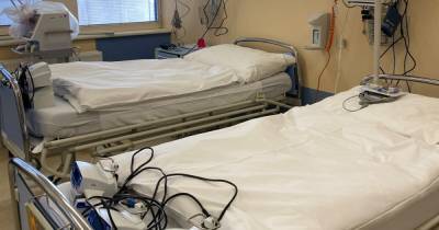 Словакия отправляет пациентов с COVID-19 в Польшу, поскольку в больницах заканчиваются места