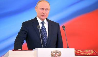 Путин выступил за активное участие волонтеров в политической жизни России