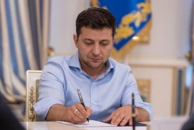 Зеленский ввел в действие решения СНБО о двойном гражданстве