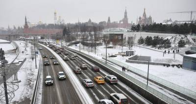 Небольшой снег и гололедица ожидаются в Москве в пятницу