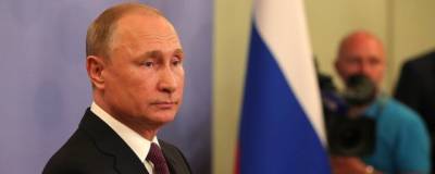 Путин призвал волонтеров к более активному участию в политике