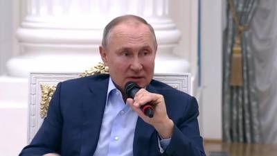Владимир Путин - Путин назвал авторов призывов к детским суицидам уродами и букашками - piter.tv