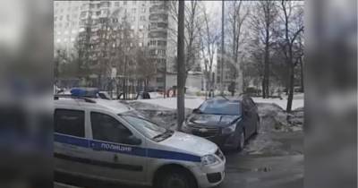 Испугался наказания за секс: в Москве подросток выпрыгнул с 17 этажа и остался жив