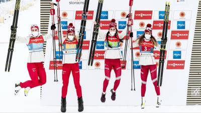 «Проигрывать нельзя было сегодня»: как российские лыжницы впервые за 16 лет завоевали серебро в эстафете на ЧМ