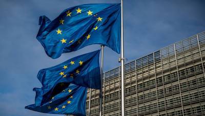 Financial Times: внутри ЕС идут дискуссии по поводу паспортов вакцинации