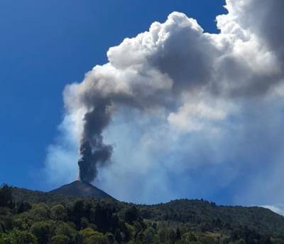 В Гватемале начал извергаться вулкан Пакая: впечатляющее видео - 24tv.ua - Гватемала