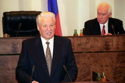 Раскрыта роль олигархов в победе Ельцина на выборах 1996 года