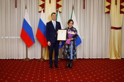 Михаил Дегтярев поздравил женщин Хабаровского края с 8 марта