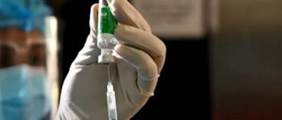 Минздрав простимулирует медиков, которые проводят вакцинацию от COVID-19