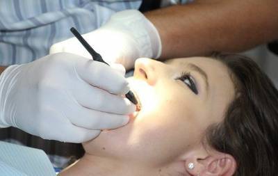 Стоматолог раскрыла самый простой способ сэкономить на лечении зубов