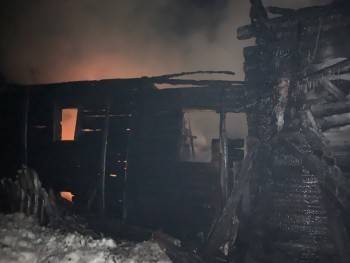 Должен остаться только один: пожилой сгорел, молодой спасся на страшном пожаре в Вологодском районе