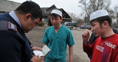 Узбекистан утвердил соглашение с Казахстаном о защите прав мигрантов