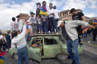 Армянские афтершоки. За что борются люди на улицах и в кабинетах Еревана