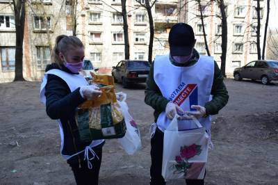 «Единая Россия» предлагает волонтерам принять участие в политической жизни страны