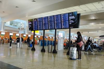 В российских аэропортах предложили ввести платную регистрацию на рейс