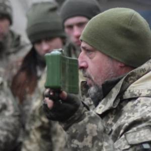 На Донбассе боевики девять раз обстреляли украинские позиции