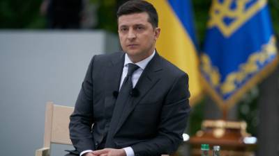 Зеленский взялся за контроль двойного гражданства украинских чиновников