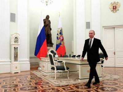 «Это нравственный долг президента»: Путина призвали самого привиться российской вакциной «Спутник V»