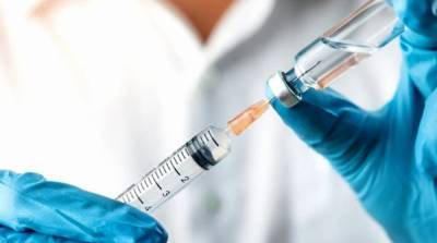 Вакцинация: прививку получили более 12 тысяч украинцев