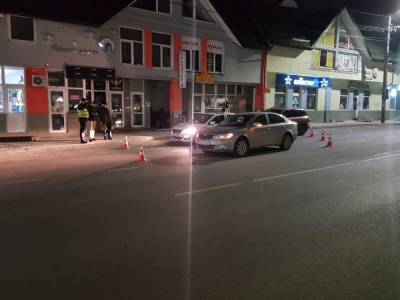 В Винниках водитель Skoda сбил мужчину: пострадавший попал в больницу – фото