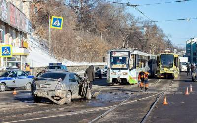 «Начал тормозить, а тормозов нет»: По Иркутску промчался «трамвай смерти»