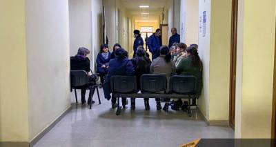 В Гюмри родные пленных блокировали вход в областную администрацию Ширака