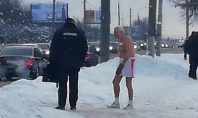 Узнали, чем закончилась история с голым мужчиной, который бегал по улице в Петрозаводске
