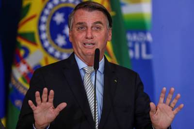 Болсонару призвал бразильцев не ныть на фоне рекордной смертности от COVID-19