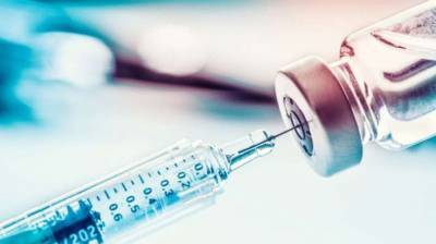 В Украине первую дозу вакцины получили более 12 тысяч человек