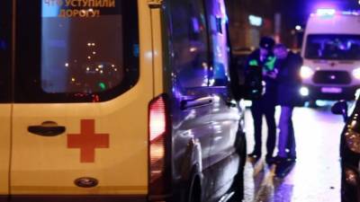 Мертвую пассажирку Chevrolet Niva достали из салона после аварии в Оренбургской области