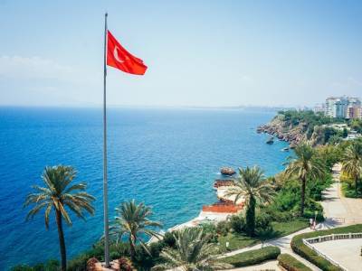Турция продлила срок требования об обязательном ПЦР-тесте для туристов