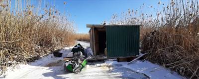 В Астраханской области пограничники спасли замерзающих рыбаков