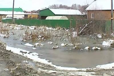 Частные дома затопило грунтовыми водами в Песчанке