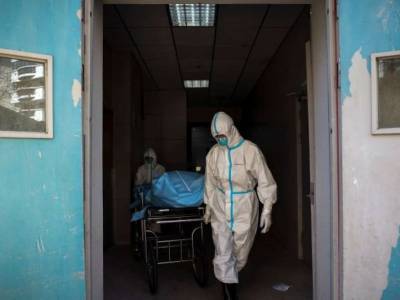 В мире каждые 30 минут пандемия уносит жизнь одного медика