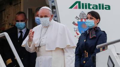 Папа Франциск прилетел в Ирак. Это первый в истории папский визит