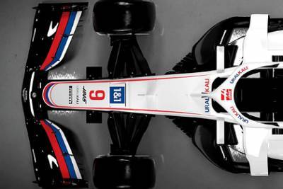 WADA расследует использование российского флага на болиде команды «Формулы-1»