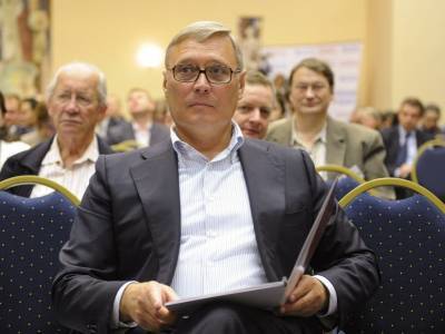 Касьянов предупредил, что санкции против госдолга вынудят власти залезть в кубышку