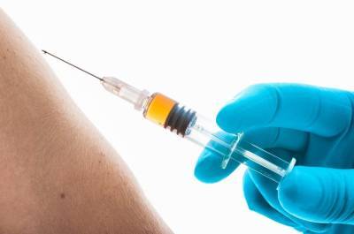 Вакцину новосибирского «Вектора» одобрили для людей старше 60 лет
