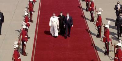 Исторический визит. Папа Римский впервые прибыл в Ирак — фото