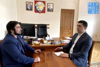 Камил Саидов встретился с исполнительным директором Школы универсальной журналистики