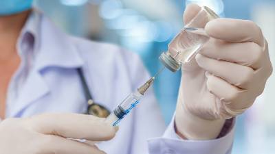 В Смоленскую область доставили более 34 тысяч доз вакцины от COVID-19